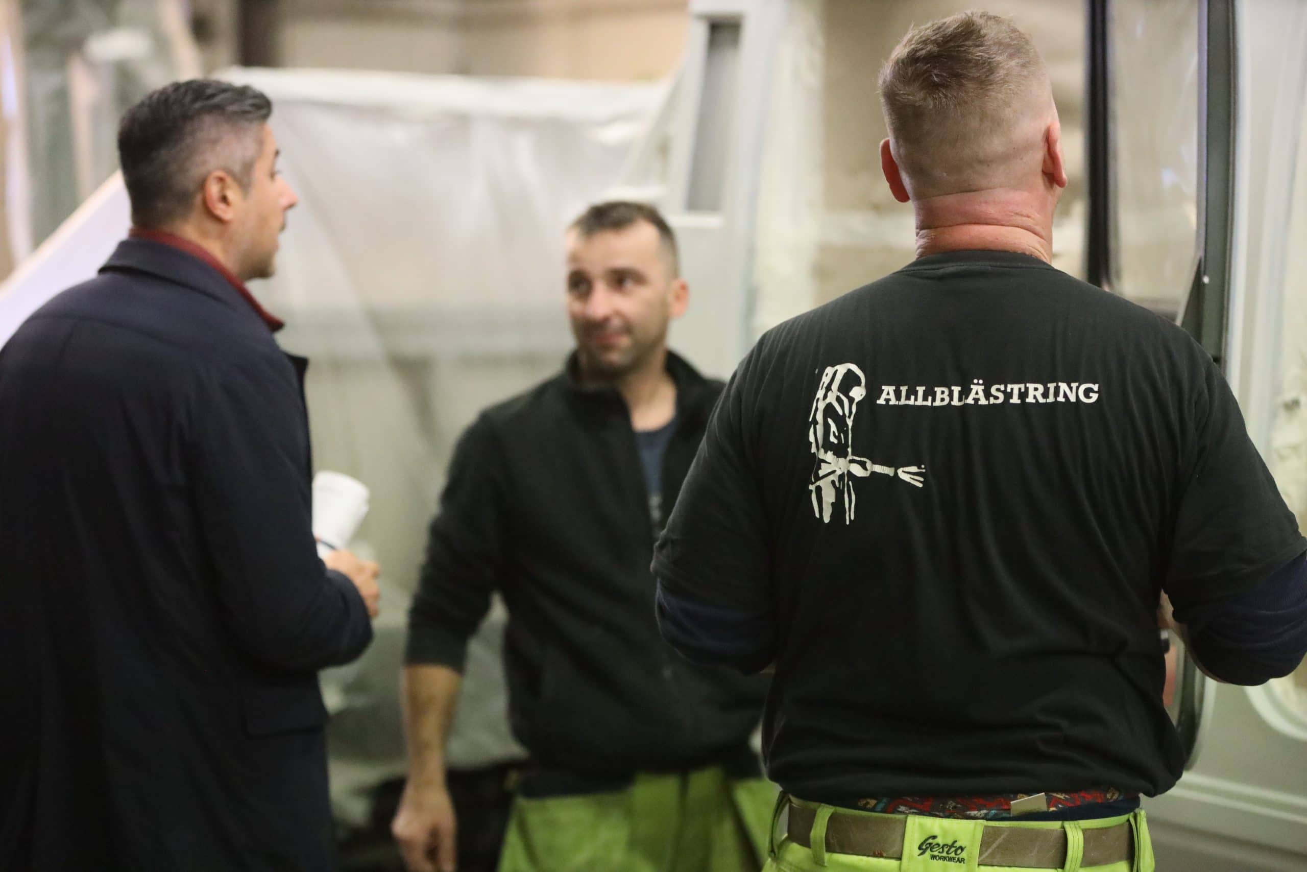 Blästring och målning i egen verkstad