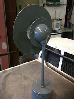 Finblästring och lackering av vägglampor, Louis Poulsen