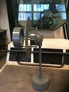 Finblästring och lackering av vägglampor, Louis Poulsen